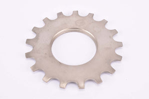 NOS Shimano 600 Ultegra #CS-6400-6 6-speed Cog threaded on inside (#BC34.6), Uniglide (UG) Cassette top Sprocket with 17 teeth from the 1980s-1990s